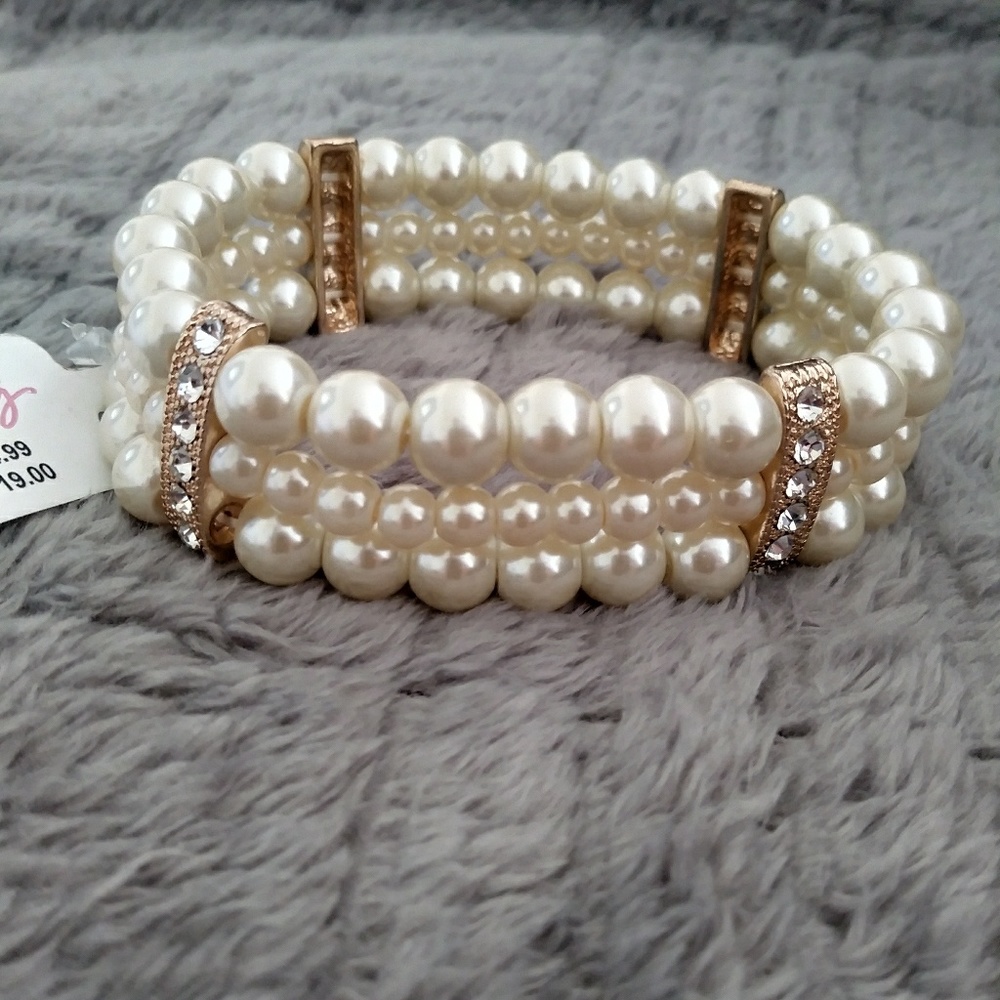 Elegant pearl like Braclet - Picture 1 of 1